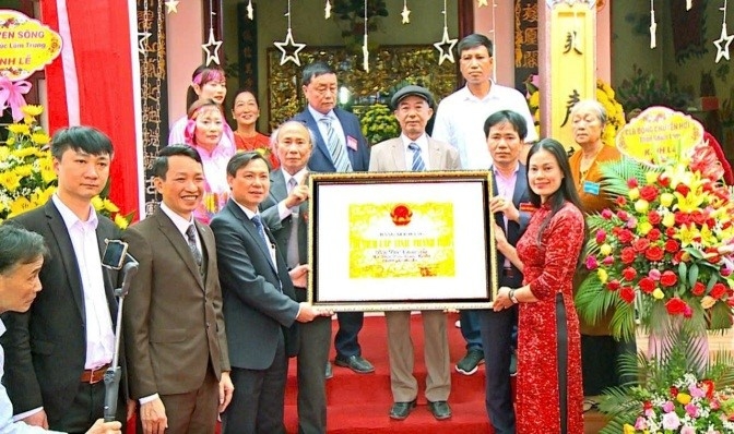 ảnh toàn cảnh Đền Đức Chầu Bà