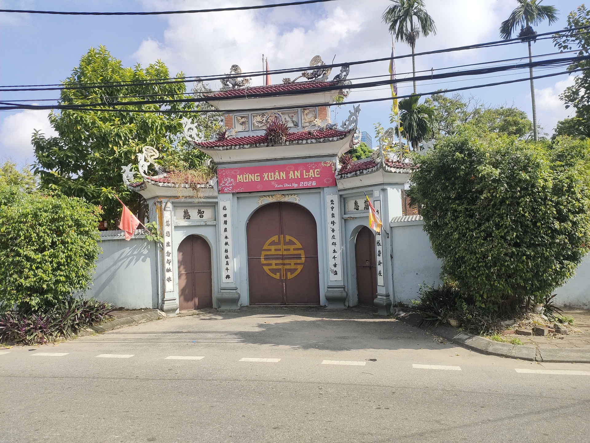 ảnh toàn cảnh Chùa Ngọc Động (Linh Ứng)