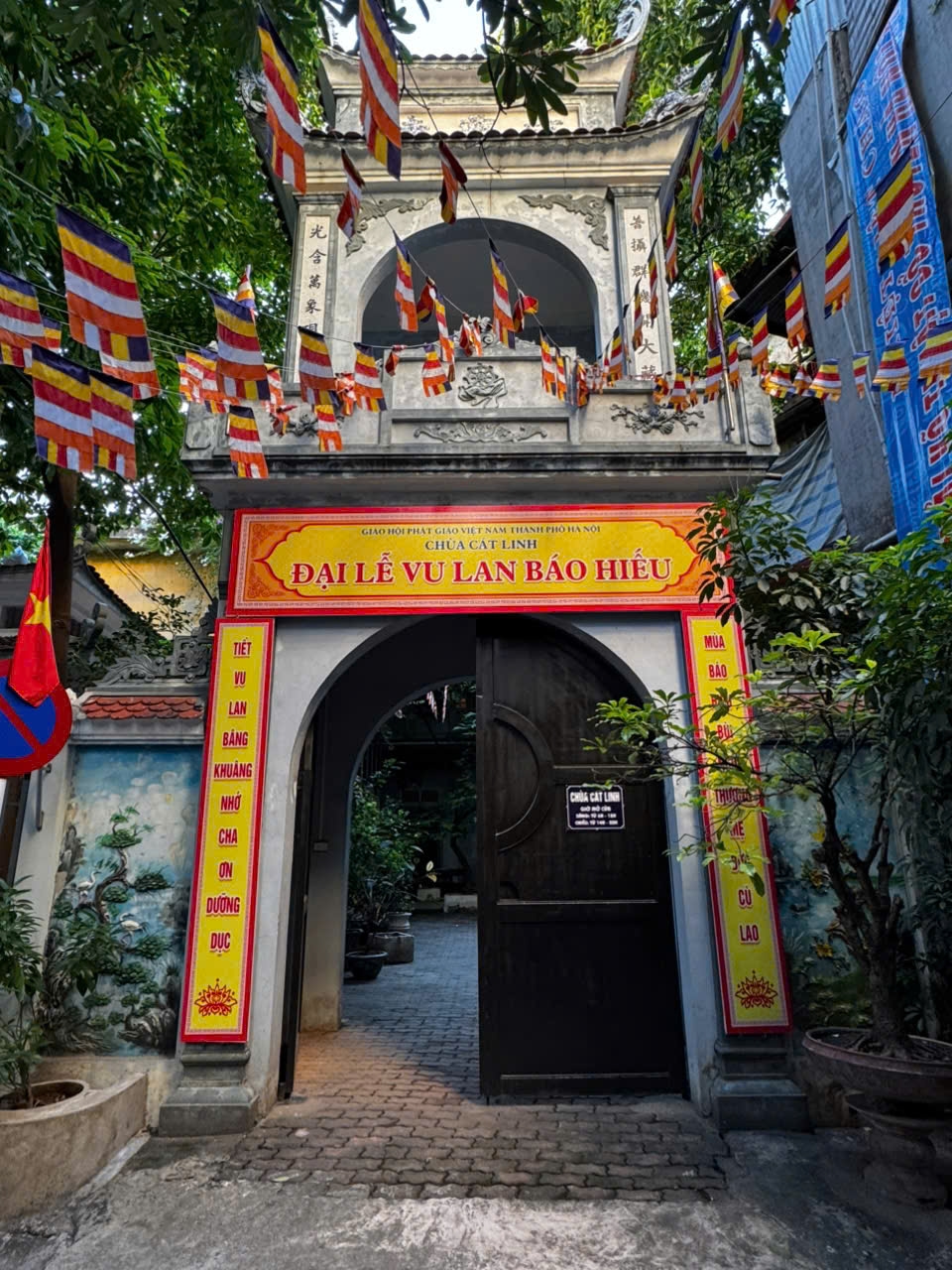 ảnh toàn cảnh Chùa Cát Linh