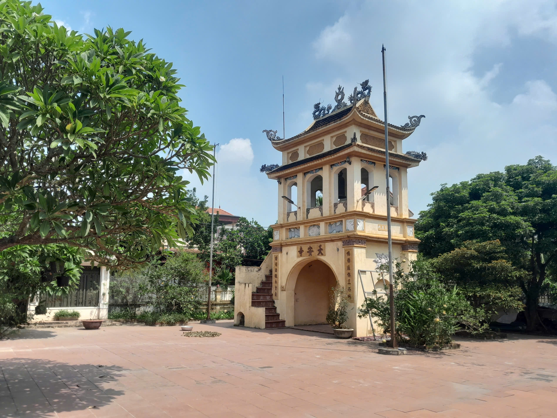 ảnh toàn cảnh Chùa Kiều Mộc